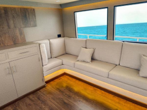 Edan Storm Yacht